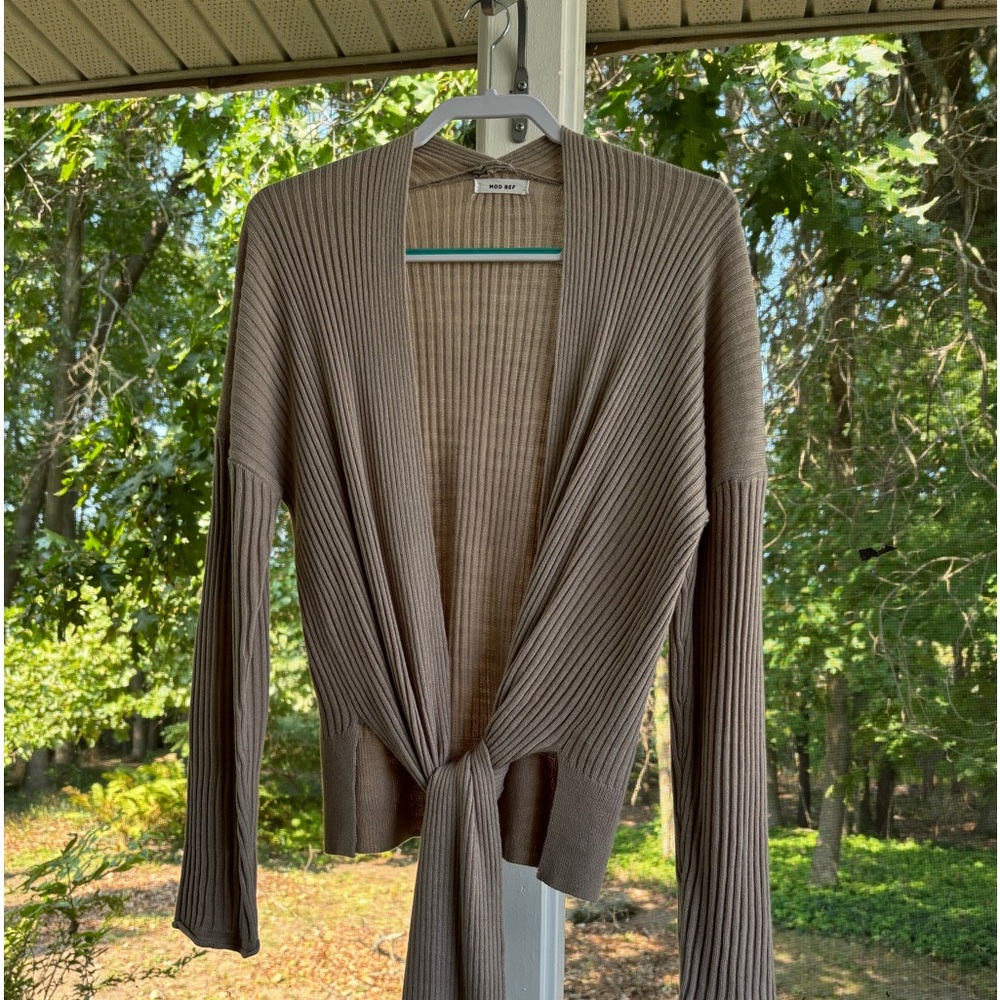Mod Rep brand sweater. Size Medium